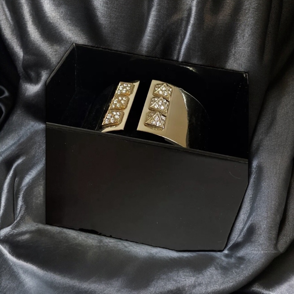 VTG Gold tone Victoria Secret Scandalous Cuff Bracelet - Picture 2 of 4